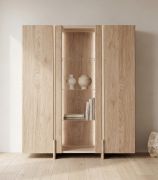 Vitrine | Farbe: Eiche gebleicht | 3 Türen | Massivholz | Eichenholz geölt | Travertin Stein | inkl. LED-Beleuchtung | 12 Fächer | 120 x 41 x 140 cm