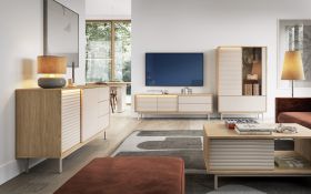Wohnzimmer Komplett - Set B Tamino | 5-teilig | mit hellen Design | Farbe: Eiche / Kaschmir | ABS-Kantenschutz | 1 Vitrine | 1 TV-Unterschrank | 1 Highboard | 1 Couchtisch | 1 Esstisch