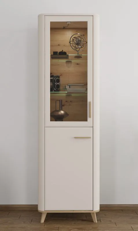 Vitrine | Farbe: Kaschmir | hoch | getöntes Glas | 1 Glastür | Griffe & Beine: Eiche Artisan | 1 Drehtür | Maße: 58 x 40 x 193 cm | 5 Fächer