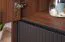 Schrank Mairenke 02, Farbe: Walnuss / Schwarz matt - Abmessungen: 191 x 59 x 55 cm (H x B x T)