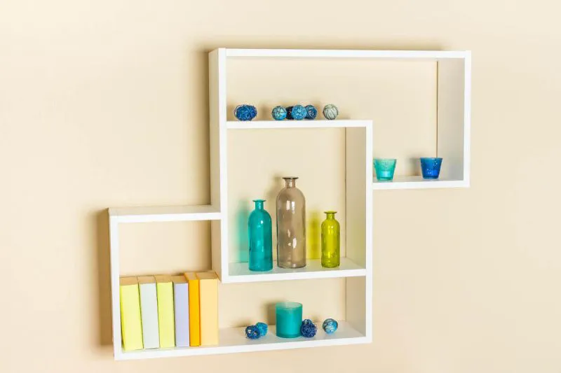 Hängeregal, Wandregal, Bücherregal - 104 cm breit, Kiefer Massivholz, Farbe: Weiß Abbildung