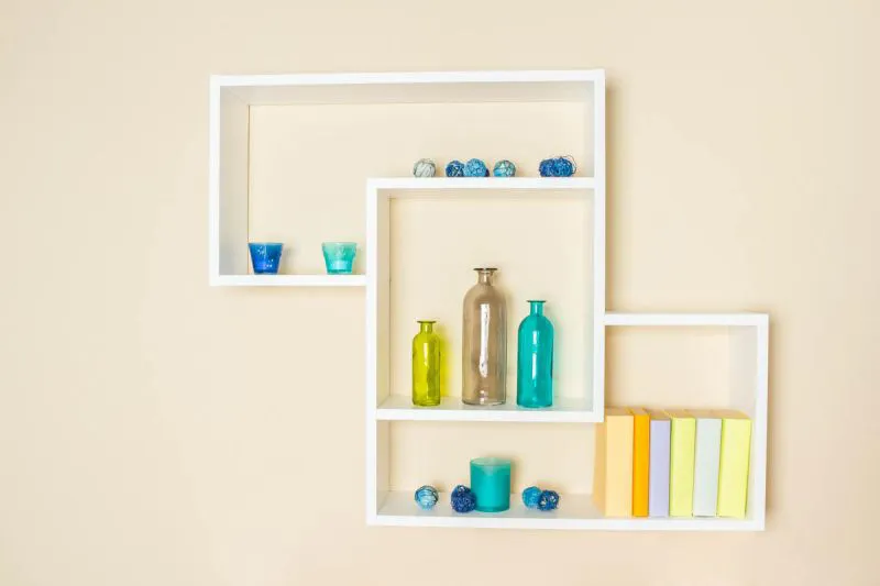 Bücherregal - 104 cm breit, Kiefer Holz-Massiv, Farbe: Weiß Abbildung